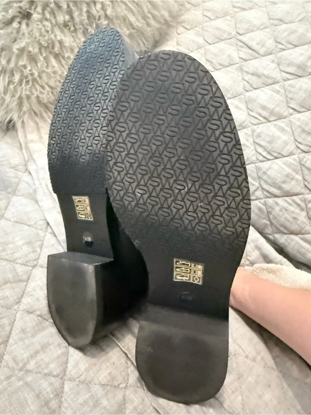 Stuart Weitzman 5050 Bold Booties Size 37/ 6.5